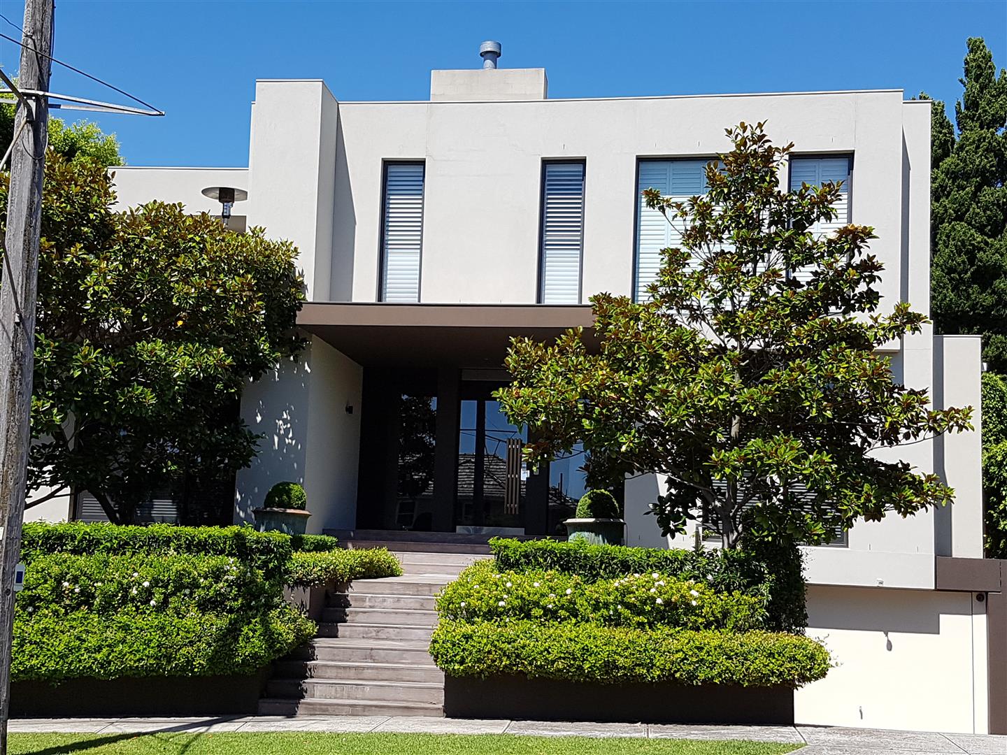 Contemporary prestige home